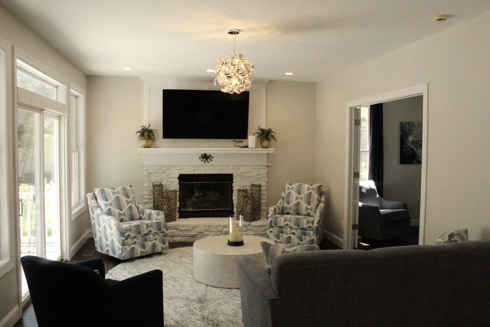 TV room inside The Shore Tide House